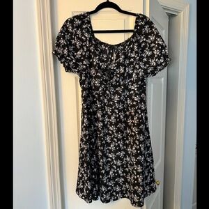 Woman Dress Black and White Floral Dress Size 1X Plus Size New with tags